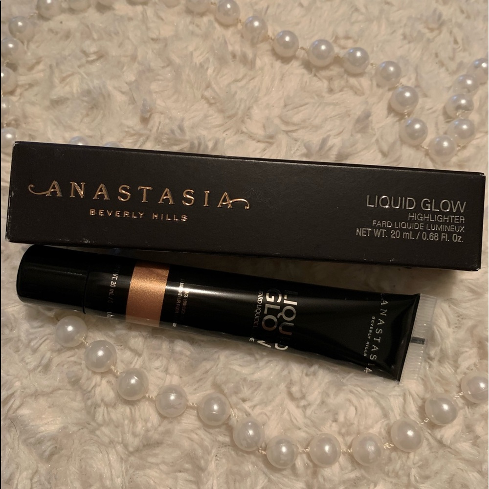 -Anastasia Beverly Hills Liquid Glow Highlighter